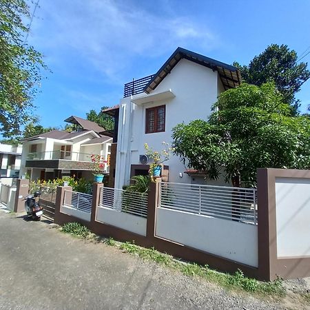 Eka Homes 3Bhdk Villa Тривандрум Экстерьер фото