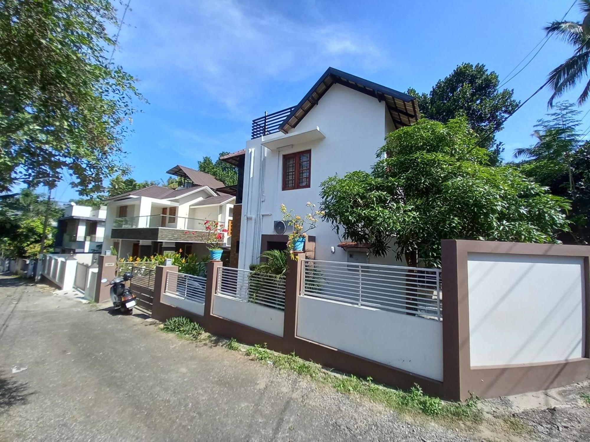 Eka Homes 3Bhdk Villa Тривандрум Экстерьер фото